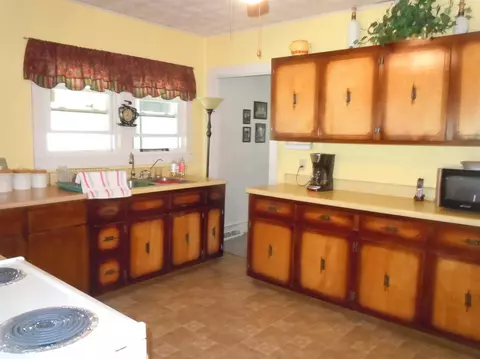 105 Hensley St, Pathfork, KY 40863 photo 12