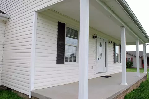348 Brandon Ct, Berea, KY 40403 photo 3