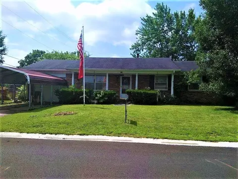 210 Brown St, Berea, KY 40403 photo 1