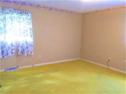 210 Brown St, Berea, KY 40403 photo 8