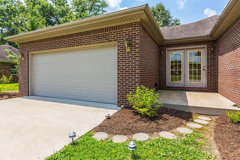 112 Castle Dr, Berea, KY 40403 photo 6