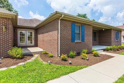 112 Castle Dr, Berea, KY 40403 photo 3