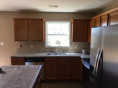 124 Crossing View Dr, Berea, KY 40403 photo 3