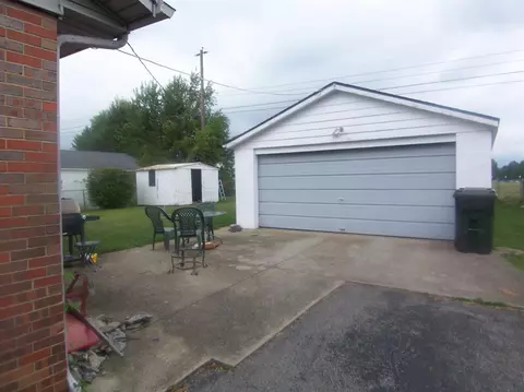 215 E Showalter Dr, Georgetown, KY 40324 photo 3