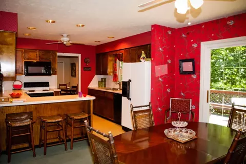 1105 Forest Cir, Corbin, KY 40701 photo 4