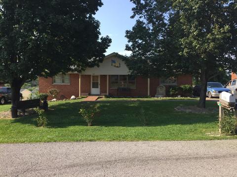 129 E Jefferson Ave, Danville, KY 40422 photo 2