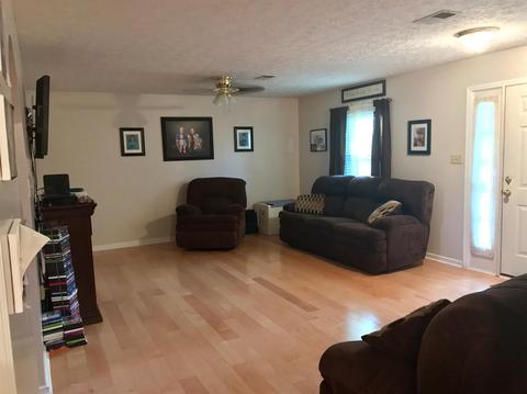 102 Rainbow Dr, Berea, KY 40403 photo 3