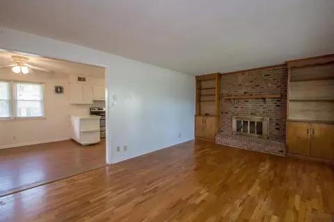 117 Scott St, Springfield, KY 40069 photo 3