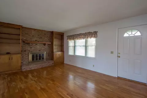 117 Scott St, Springfield, KY 40069 photo 4