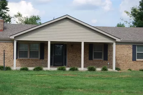 105 Mountain View Dr, Berea, KY 40403 photo 3