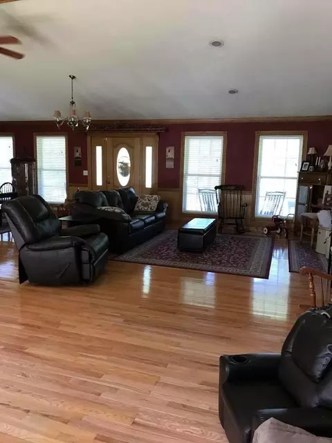 953 W Phils Branch Rd, Grassy Creek, KY 41352 photo 14