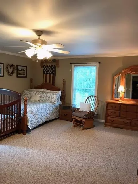 953 W Phils Branch Rd, Grassy Creek, KY 41352 photo 10