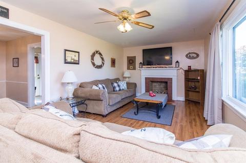 223 W Maple Ave, Lancaster, KY 40444 photo 4