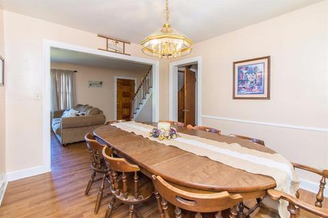 223 W Maple Ave, Lancaster, KY 40444 photo 8