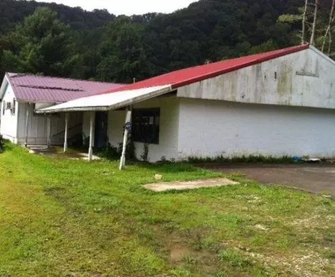 2512 Quicksand Rd, Jackson, KY 41339 photo 2