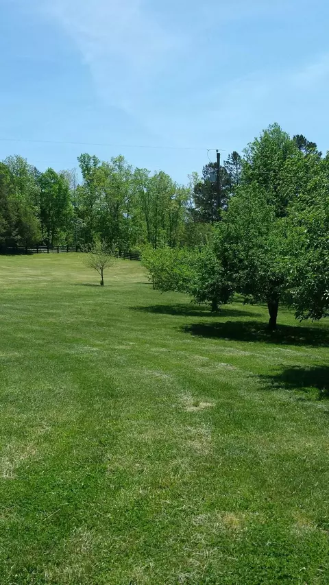 1635 Log Cabin Rd, Corbin, KY 40701 photo 4