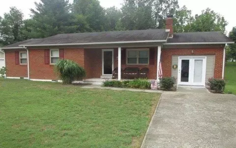 71 Charles Ave, Stanton, KY 40380 photo 1