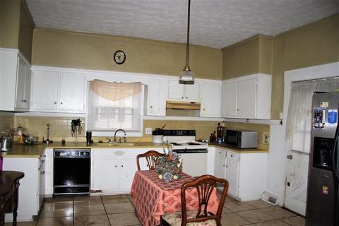 253 E Main St, Paris, KY 40361 photo 11