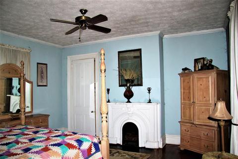 253 E Main St, Paris, KY 40361 photo 7