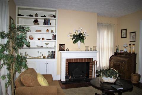 253 E Main St, Paris, KY 40361 photo 6