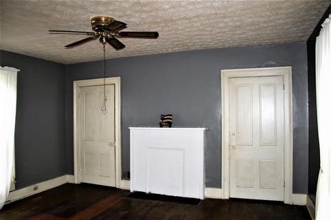 253 E Main St, Paris, KY 40361 photo 9