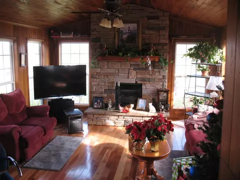683 E Highway 30, Tyner, KY 40486 photo 8