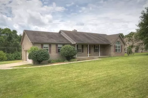116 Tremont Dr, Berea, KY 40403 photo 3