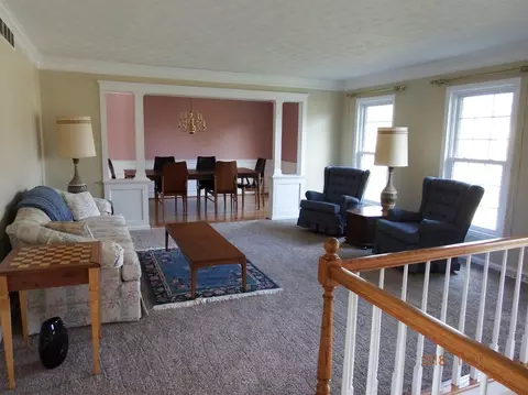 3402 Snaffle Rd, Lexington, KY 40513 photo 2