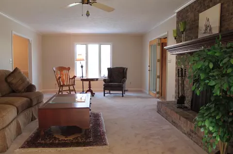 512 Talbott Dr, Wilmore, KY 40390 photo 6
