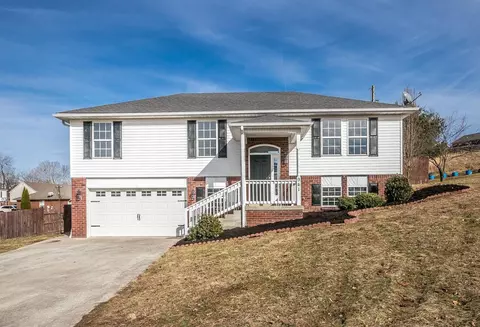 941 Misti Dr, Berea, KY 40403 photo 1