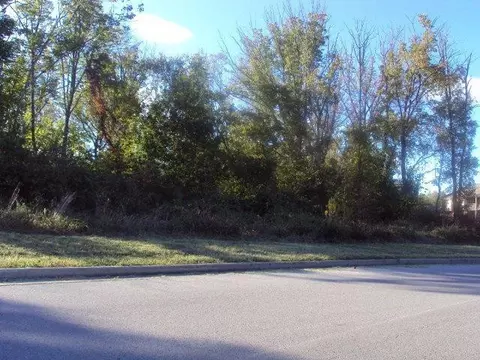 802 Ridgewood Dr, Berea, KY 40403 photo 1