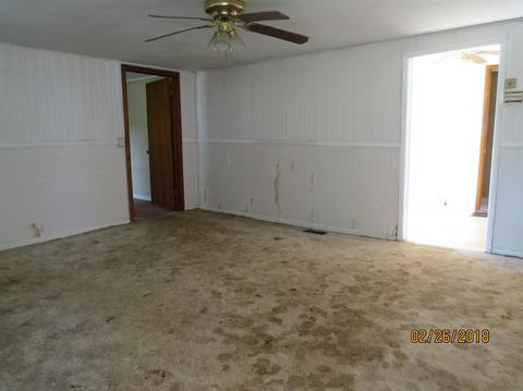 301 Hemlock St, Benham, KY 40807 photo 9