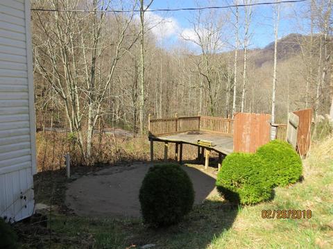301 Hemlock St, Benham, KY 40807 photo 18