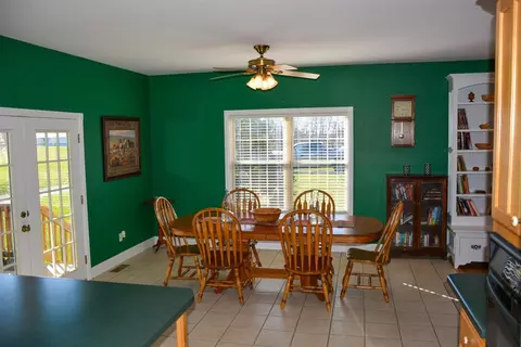 8077 Ecton Rd, Winchester, KY 40391 photo 9