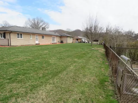 429 Knapp Ave, Morehead, KY 40351 photo 5