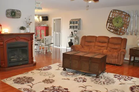 625 Alexander Rd, Berea, KY 40403 photo 3