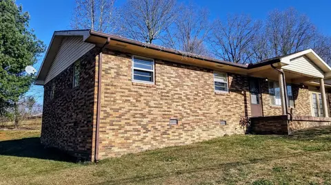 116 Oaklawn Cir, Corbin, KY 40701 photo 3