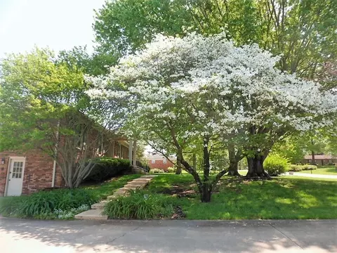 308 Farmbrook Cir, Frankfort, KY 40601 photo 4
