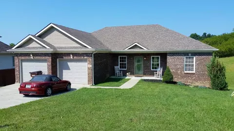 205 Lakeside Dr, Georgetown, KY 40324 photo 1