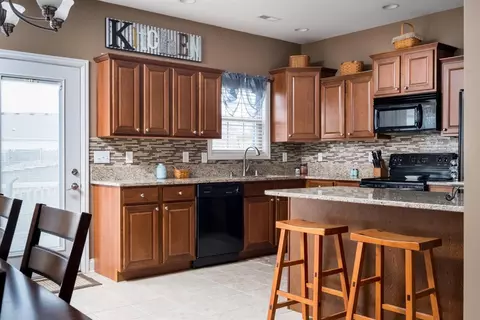 180 Pavilion Dr, Georgetown, KY 40324 photo 4