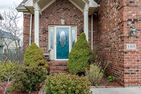 180 Pavilion Dr, Georgetown, KY 40324 photo 2