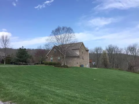 215 River Run, Lancaster, KY 40444 photo 2