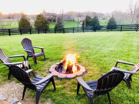 653 Cherry Trace Dr, Richmond, KY 40475 photo 2