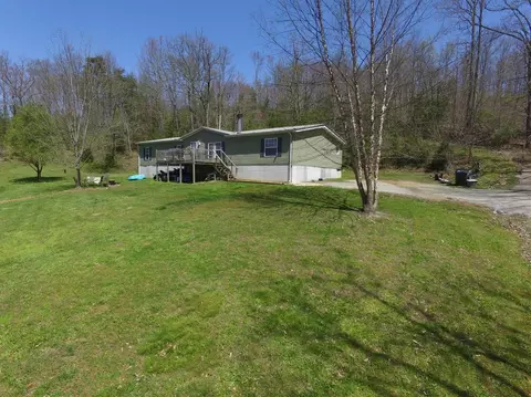 240 Douglas Ave, Corbin, KY 40701 photo 2