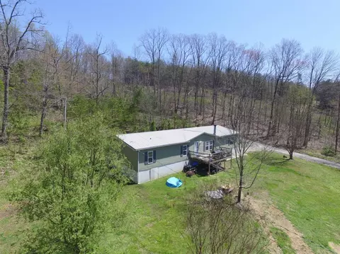 240 Douglas Ave, Corbin, KY 40701 photo 3