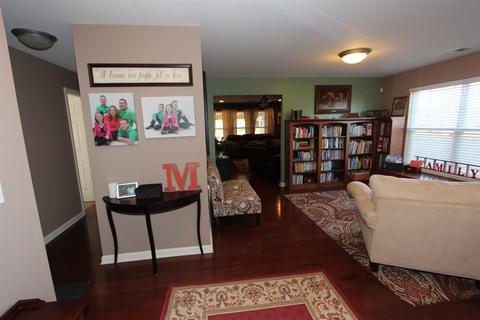 203 Stephen Dr, Georgetown, KY 40324 photo 4