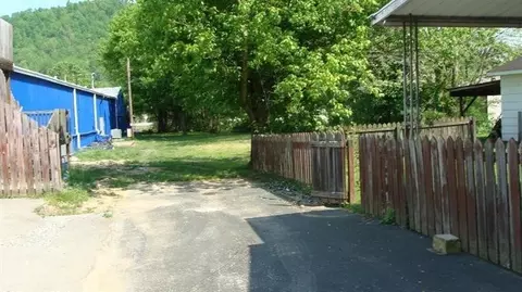 716 W First St, Morehead, KY 40351 photo 6