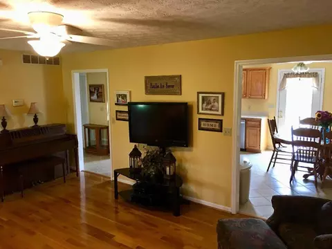 124 Fields St, Lancaster, KY 40444 photo 6