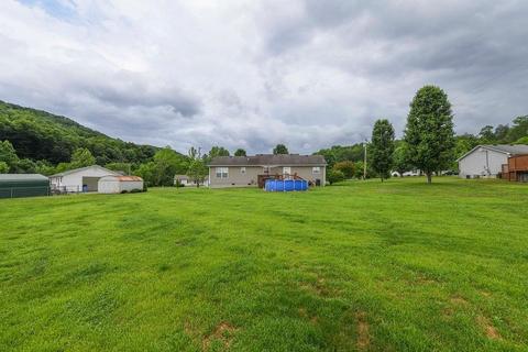 44 Clover Ln, Stanton, KY 40380 photo 9