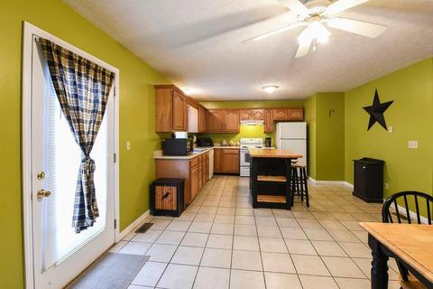 44 Clover Ln, Stanton, KY 40380 photo 16